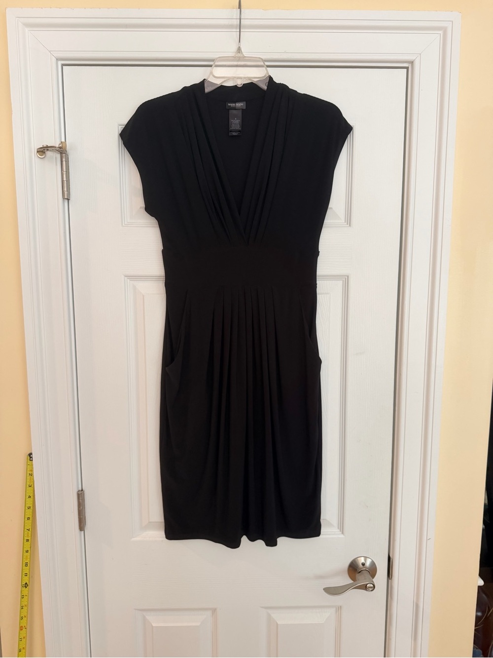 Ladies Size 6 "Bisou Bisou" Black Midi Dress with V-Neck and Cap Sleeves GUC